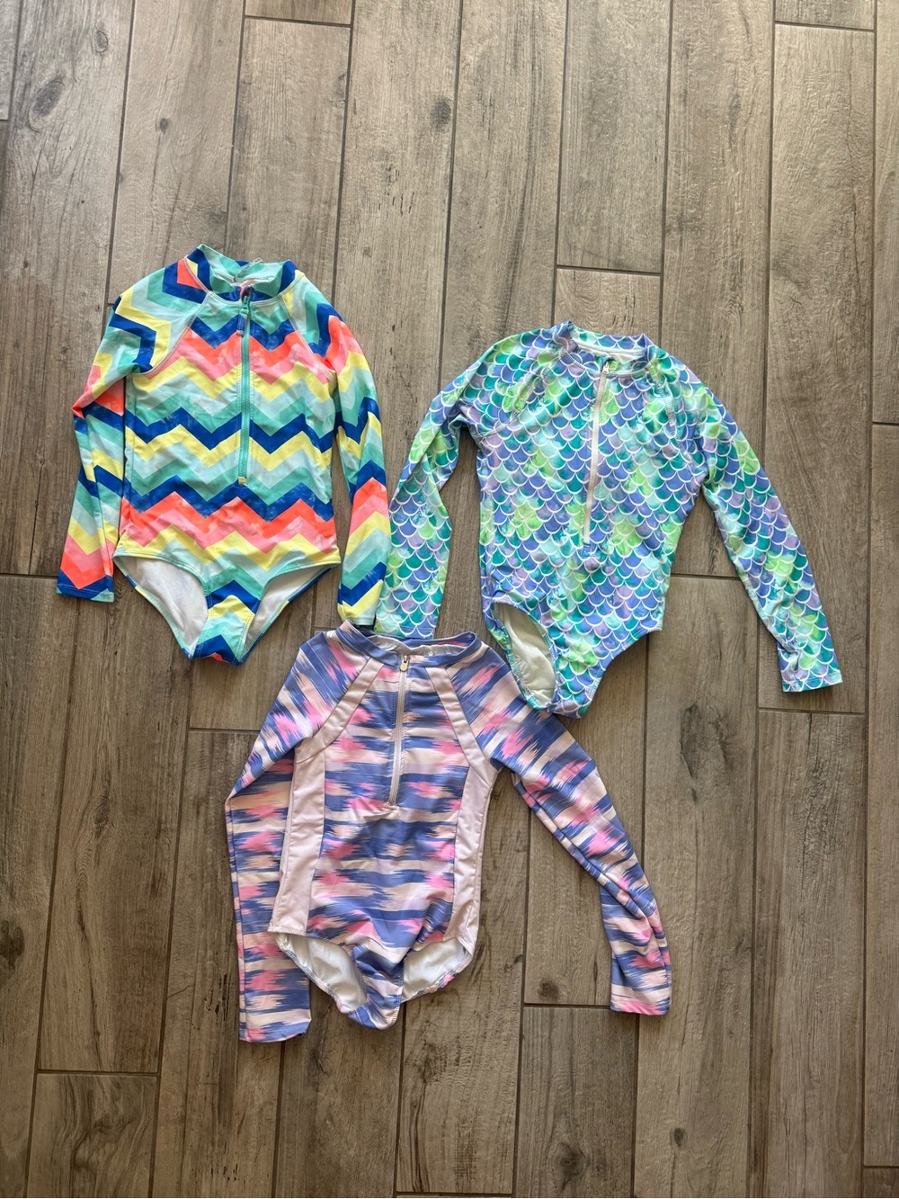 Kids Long Sleeve Rash Guard Swimsuits Multicolor set of 3